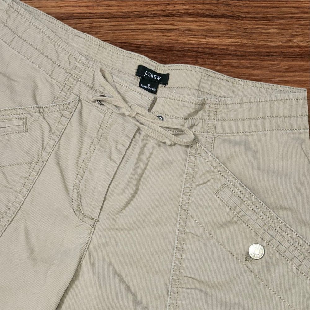 J. Crew Favorite Fit Tan Cargo Long Short - Picture 2 of 6